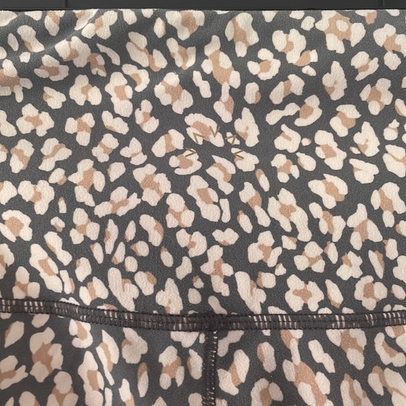 Varley Leggings size medium - Picture 3 of 4